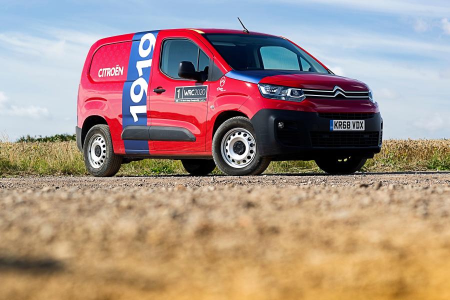  Citroen Berlingo Van 2018 года  (UK) (фото 18 из 20)